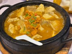 石锅海胆豆腐-日月昇渔家菜·海肠捞饭·大连海鲜(星海公园店)