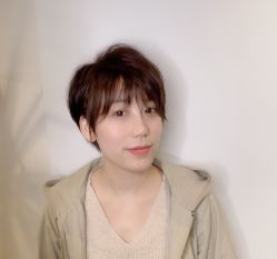-罗亚帝·NASHOW纳秀形象设计