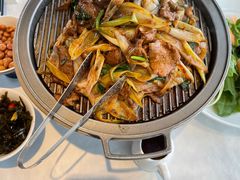 经典葱爆小羔羊肉-悦融·京鲁菜·露台花园(安定门店)