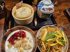 -银米·云南传统过桥米线(双廊黑金冠店)