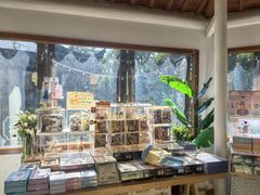 -猫的天空之城概念书店(苏州平江店)