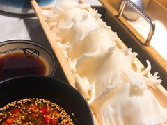 -尚尚仙·酸汤猪手·猪肚鸡火锅(华联万柳购物中心店)