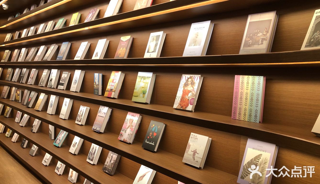 磁器口后街书店,难得清净凉快