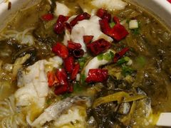 -渝是乎酸菜鱼(龙旗购物中心店)