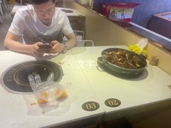 -运气牛自助酱大骨火锅(南京东路店)
