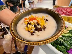 -老牌坊云南鱼豆花火锅(哈西万达店)