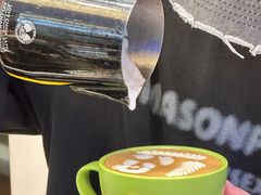 -逗号咖啡(信义荔山公馆店)