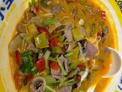 酸辣鲜切牛肉粉-粉小主·贵州酸汤牛肉粉(南京仙林金鹰店)