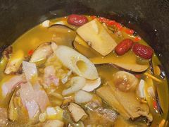 -野·大山里野生菌石锅土鸡(益田假日店)