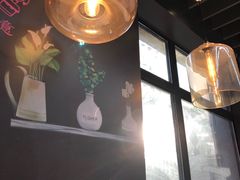 -全家便利店(洛川东路店)