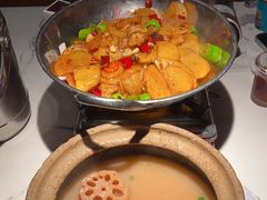 -小凤庭·地道湖北菜武昌鱼·藕汤(38年黄鹤楼店)