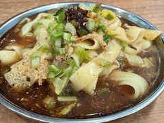 -白阿婆过油肉拌面·大盘鸡