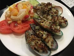 洋葱烟肉焗青口-妈阁铭记澳葡美食