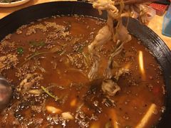 -鸿顺老铁锅美蛙鱼府(解放碑店)