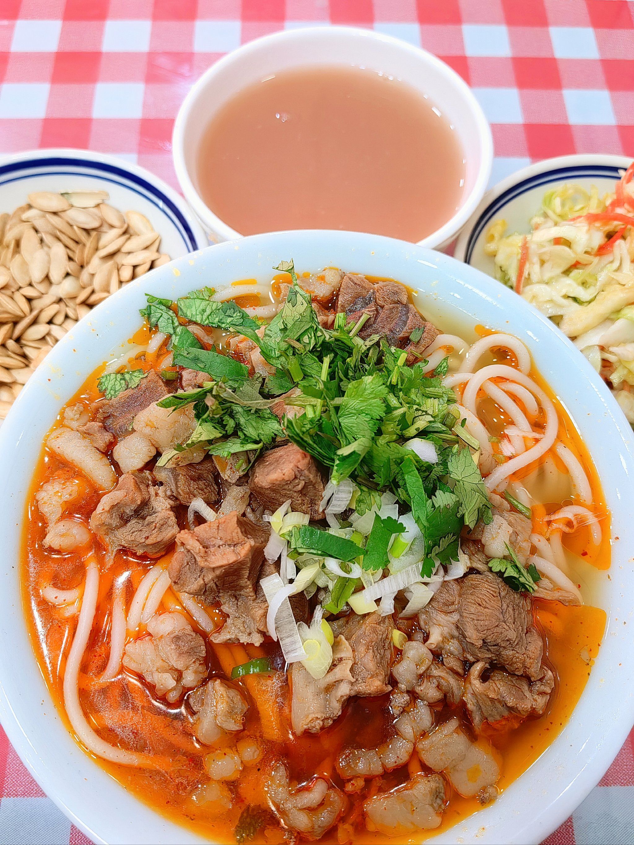 第一次吃陕北羊肉面
个人真实体验感受