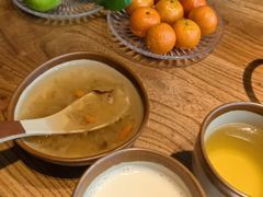 -野山舂·贵州现舂酸汤火锅(鸿通城店)