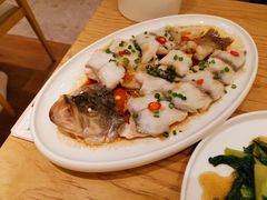 鲜花椒冬菜蒸鲈鱼-粤集·手工粤菜(皇庭广场店)