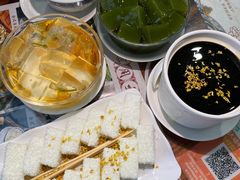-周大娘牛乳(旧寨古村总店)