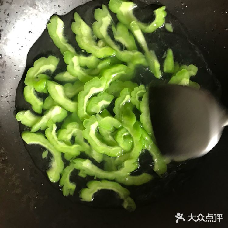 绿色环保健康营养美味的小炒苦瓜