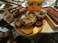 -老房老舍重庆火锅(假日城市店)