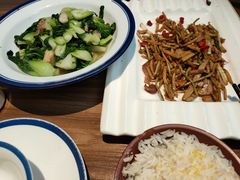 -九头鹰家宴(岳家嘴店)