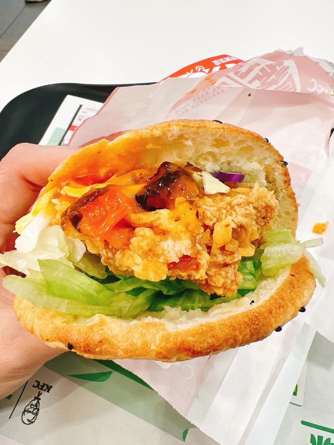 肯德基新品,泡椒三绝鸡排饼汉堡只要9