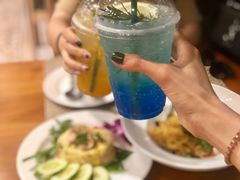 -Chom Cafe and Restaurant