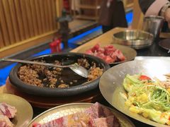 -韩烧牛中牛·甄选黑牛烤肉(黑金店)