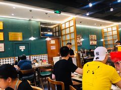 大堂-胡须佬鸡煲四季火锅店(石厦西村直营店)