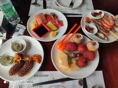 -荣誉国际酒店-云顶旋转餐厅