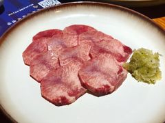 上等厚切牛舌-肉魁屋·烧肉·烧鸟·酒场(高新店)