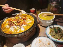 -山城外·非遗酸菜鱼(蜀都万达店)