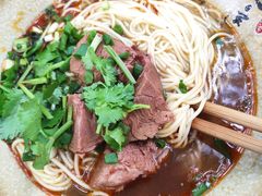 -沉香牛肉面