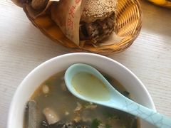 -洪峰浩老北京烧饼夹肉(角门路店)