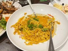 -Chom Cafe and Restaurant