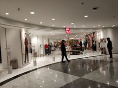 -优衣库(上海正大广场店)