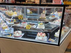 面包甜点陈列柜-皇家美孚·蛋糕外送(东部佳世客店)