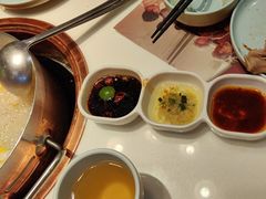 -洪氏嗨捞·猪肚鸡火锅(阳光天地店)