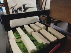 白豆腐-尚尚仙·酸汤猪手·猪肚鸡火锅(华联万柳购物中心店)