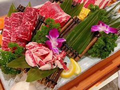 黑牛六拼-明洞阿姨·韩式酱蟹烤肉·创意料理(三元桥店)