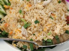 -Chom Cafe and Restaurant