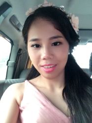 -现代经典婚纱摄影