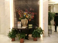 等位区-御花园·粤菜·海鲜火锅(中山公园店)