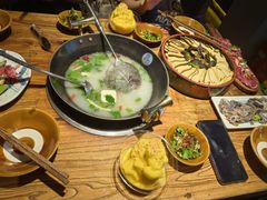 -贵厨酸汤牛肉(小十字店)