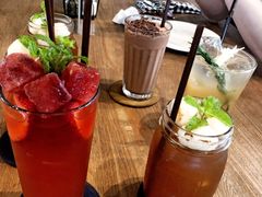 -ROAST coffee & eatery