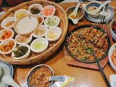 -包整·丝娃娃(一览甲秀楼风景店)