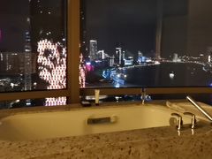 -上海外滩茂悦大酒店