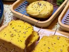 -小董哥烤串·爆汁大油边(故宫店)