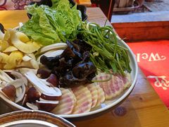 -民食香·腊排骨野生菌美食(木府店)