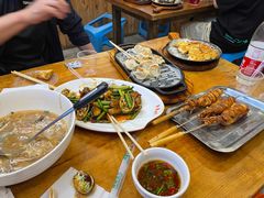 -老东镇啤酒屋海鲜加工·蒸汽海鲜·海鲜烧烤(台东店)